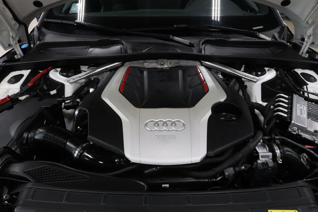 2021-Audi-S5-Discovery-Auto-Center-30