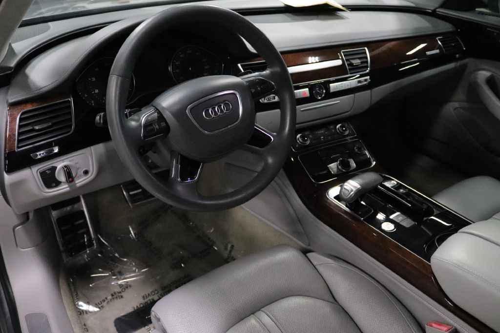 2015-Audi-A8-Discovery-Auto-Center-12