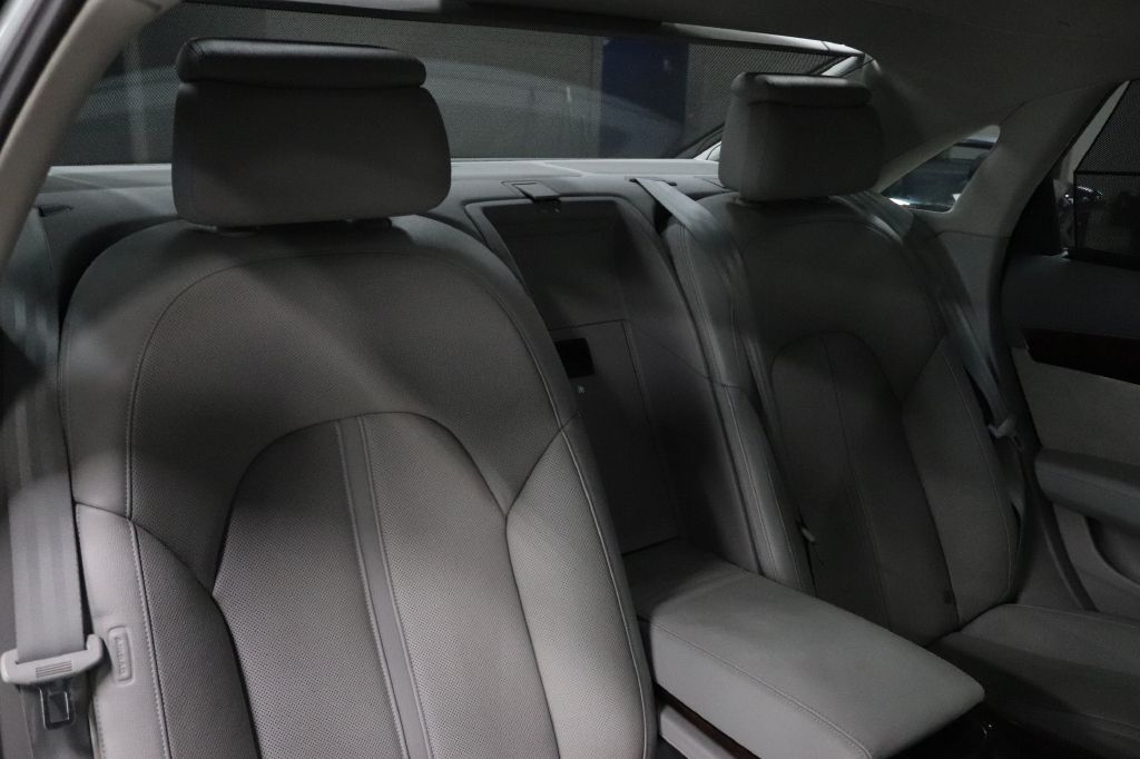 2015-Audi-A8-Discovery-Auto-Center-20