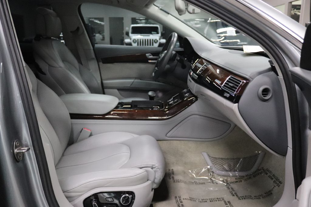 2015-Audi-A8-Discovery-Auto-Center-23