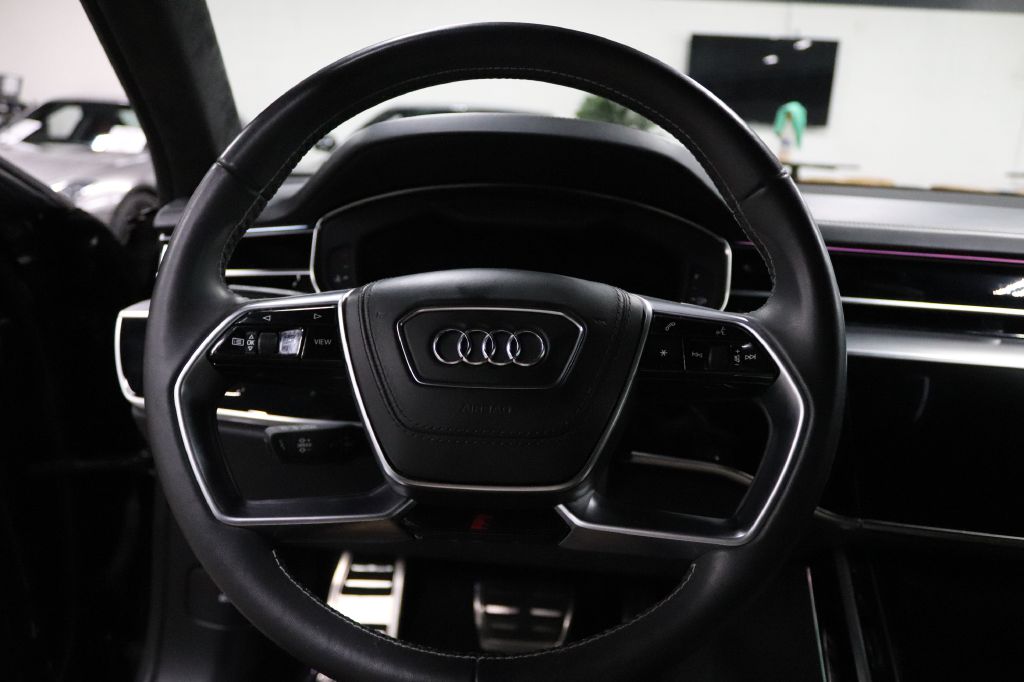 2021-Audi-S8-Discovery-Auto-Center-26