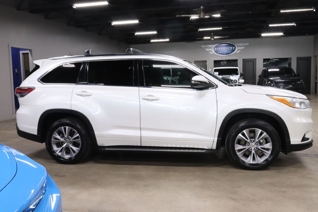 2015-Toyota-HIGHLANDER-Discovery-Auto-Center-6