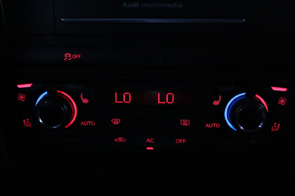 2012-Audi-S5-Discovery-Auto-Center-26