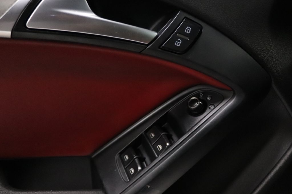 2012-Audi-S5-Discovery-Auto-Center-29