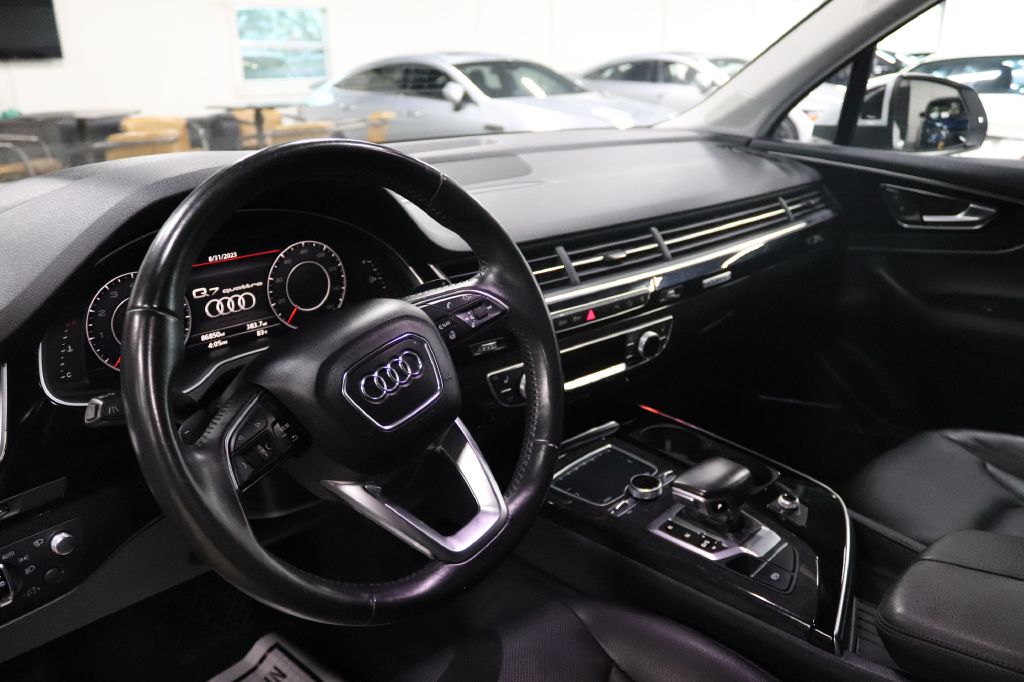 2018-Audi-Q7-Discovery-Auto-Center-12