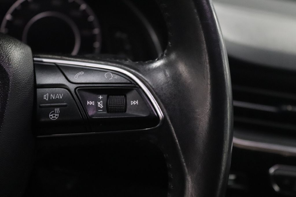 2018-Audi-Q7-Discovery-Auto-Center-24