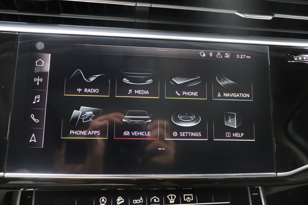 2021-Audi-Q7-Discovery-Auto-Center-28