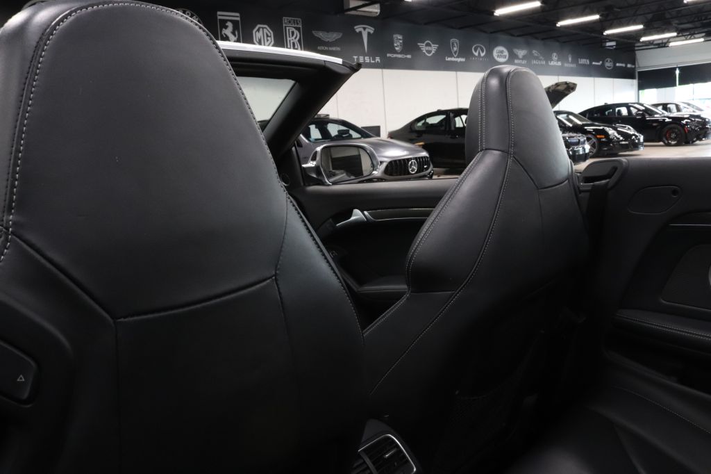 2016-Audi-S5-Discovery-Auto-Center-14