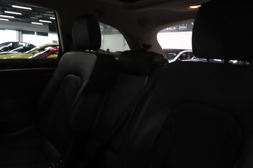 2016-Audi-Q7-Discovery-Auto-Center-15