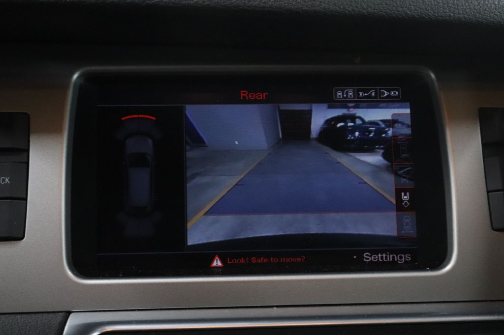 2016-Audi-Q7-Discovery-Auto-Center-29