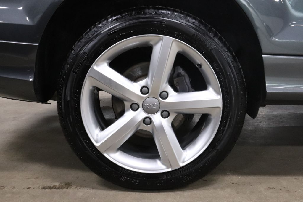 2016-Audi-Q7-Discovery-Auto-Center-35