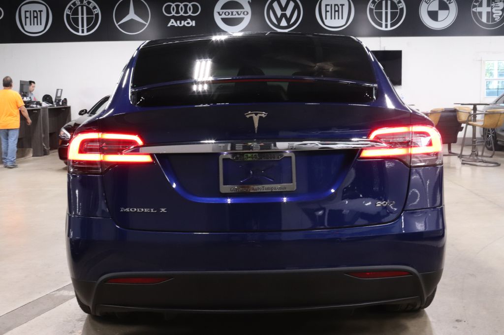 2018-Tesla-MODEL X-Discovery-Auto-Center-4
