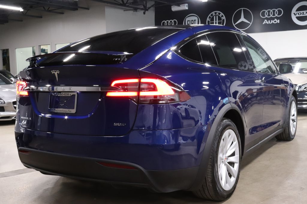 2018-Tesla-MODEL X-Discovery-Auto-Center-5