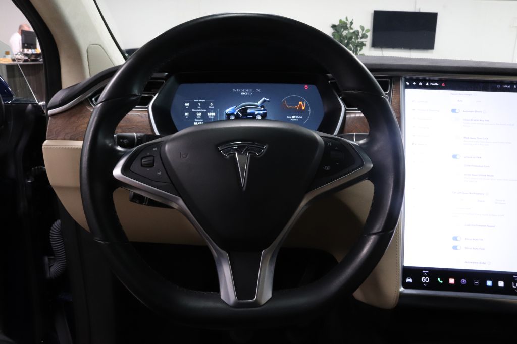 2018-Tesla-MODEL X-Discovery-Auto-Center-23
