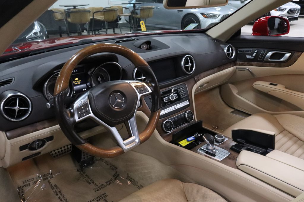 2017-Mercedes-Benz-SL-Class-Discovery-Auto-Center-12