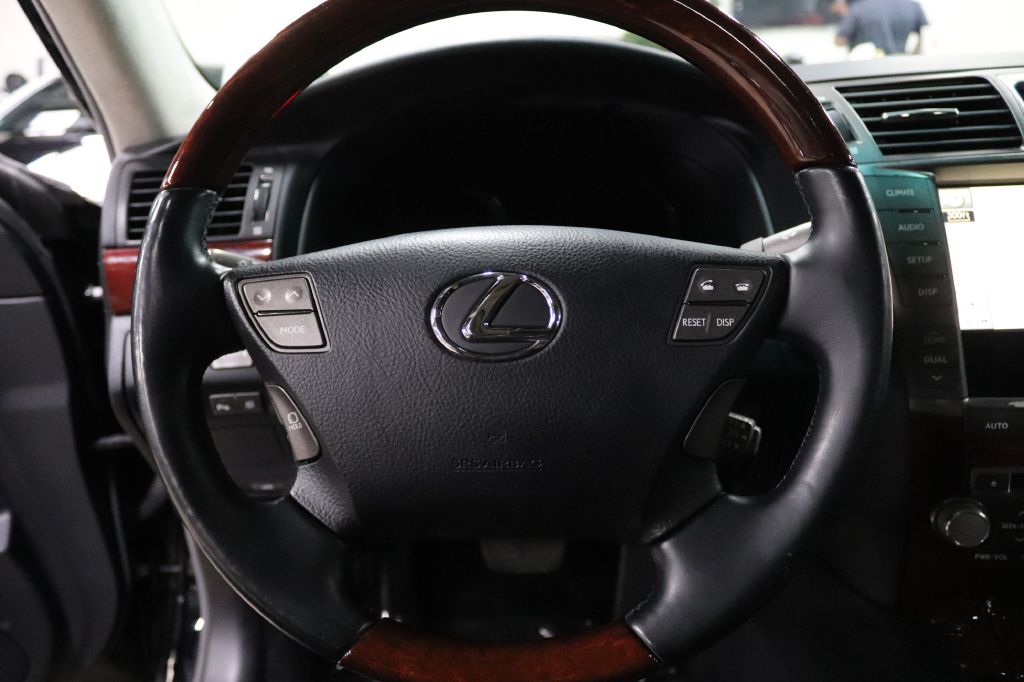 2013-Lexus-LS-Discovery-Auto-Center-26