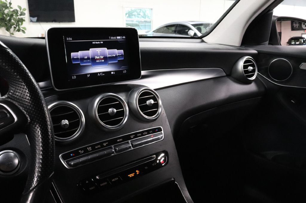2017-Mercedes-Benz-GLC-Discovery-Auto-Center-26