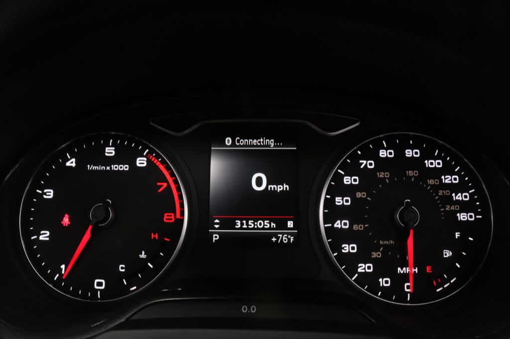 2016-Audi-A3-Discovery-Auto-Center-27