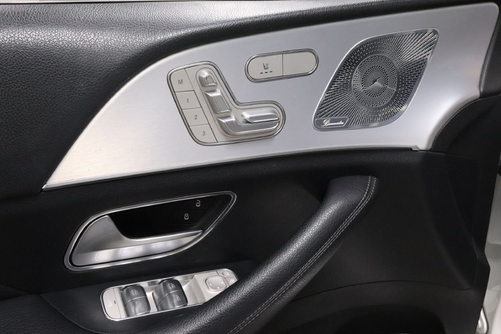 2021-Mercedes-Benz-GLE-Discovery-Auto-Center-10