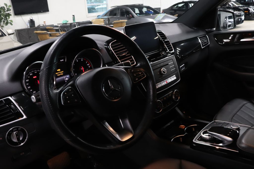 2019-Mercedes-Benz-GLE-Discovery-Auto-Center-12