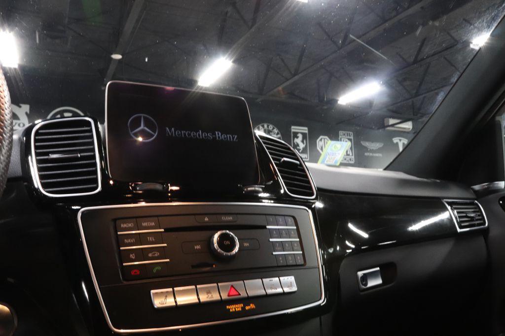 2019-Mercedes-Benz-GLE-Discovery-Auto-Center-28