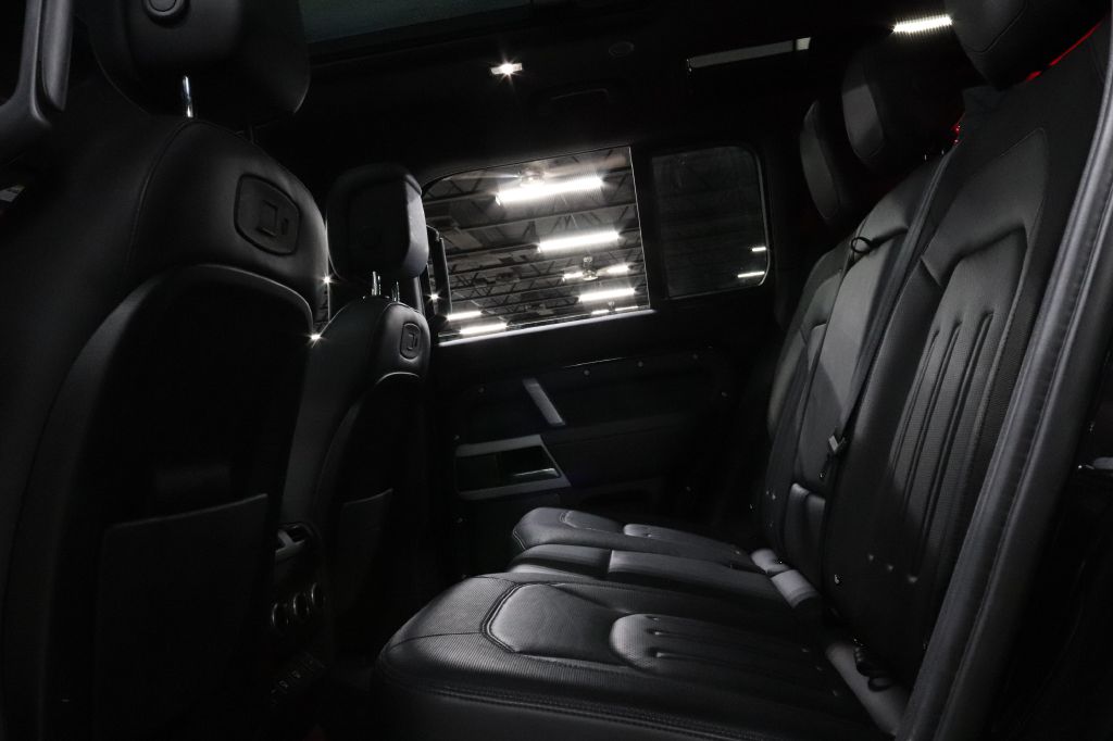 2023-Land Rover-DEFENDER-Discovery-Auto-Center-14