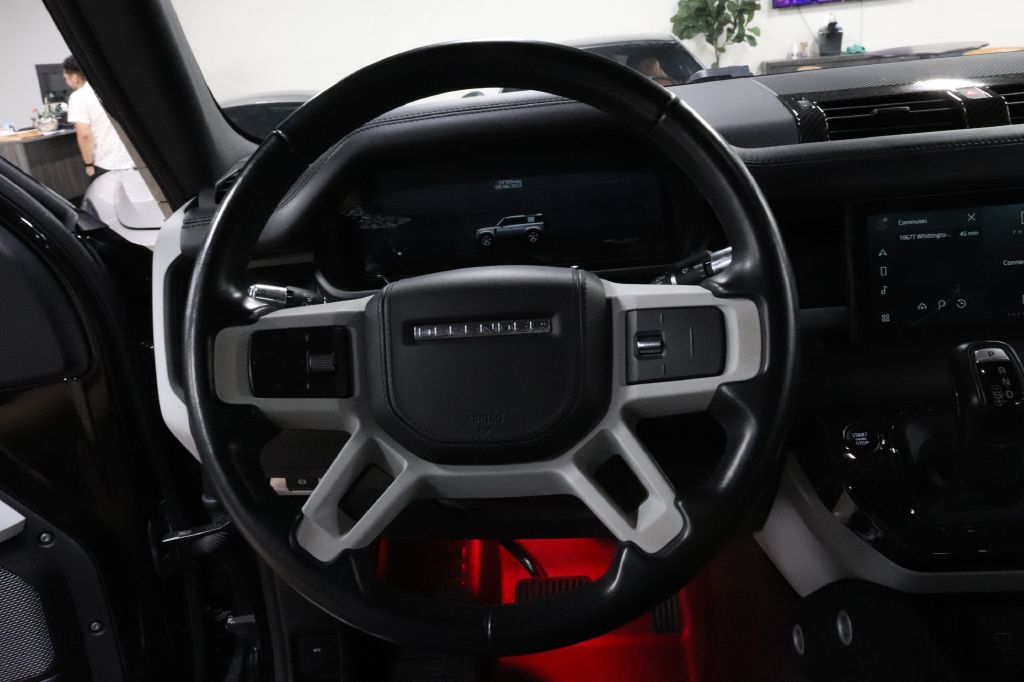2023-Land Rover-DEFENDER-Discovery-Auto-Center-25
