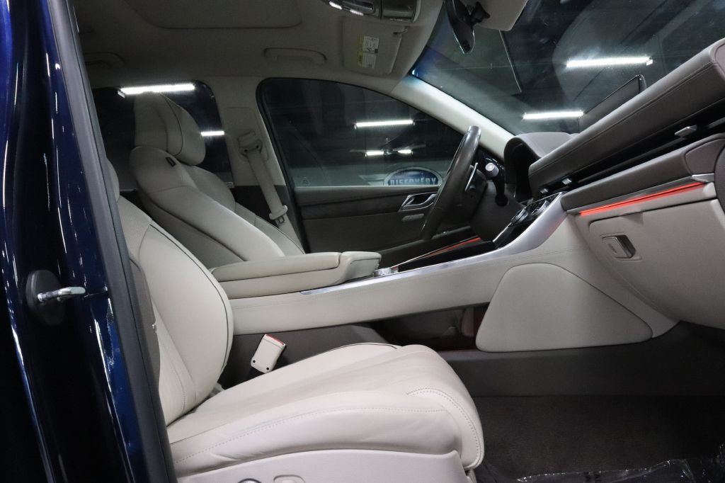2023-Genesis-GV80-Discovery-Auto-Center-19