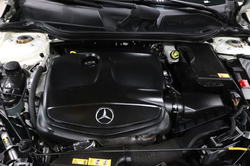 2015-Mercedes-Benz-CLA-Discovery-Auto-Center-22