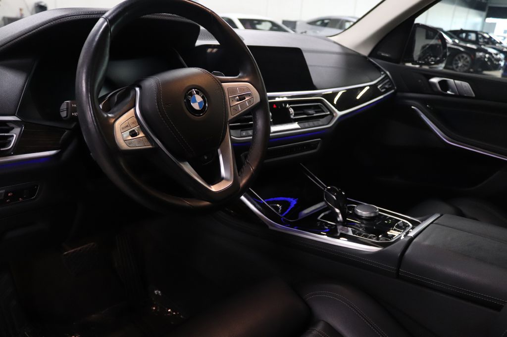 2020-BMW-X7-Discovery-Auto-Center-13