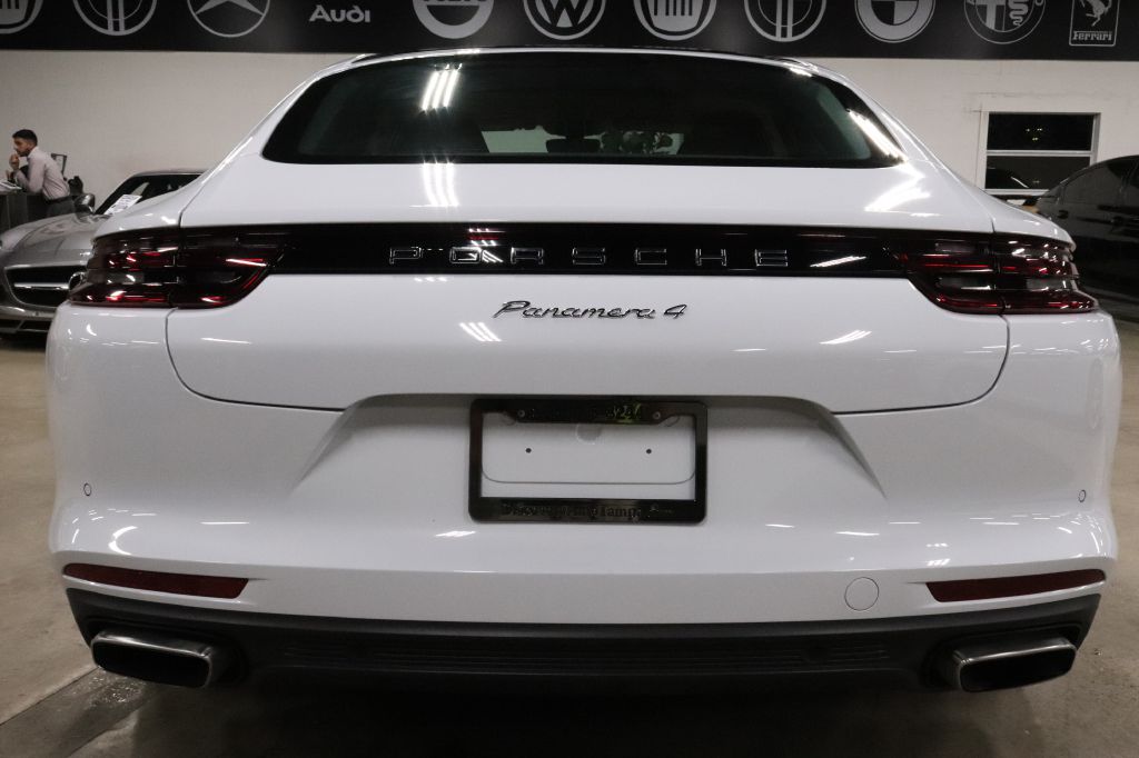 2021-Porsche-PANAMERA-Discovery-Auto-Center-4
