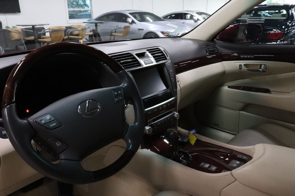 2012-Lexus-LS-Discovery-Auto-Center-12