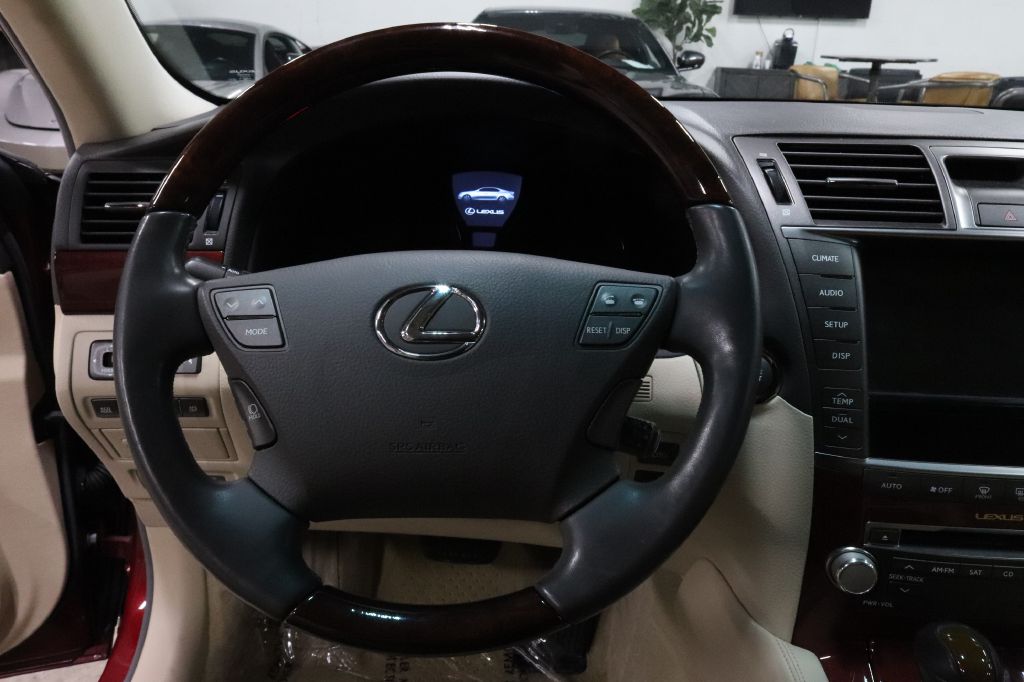 2012-Lexus-LS-Discovery-Auto-Center-23