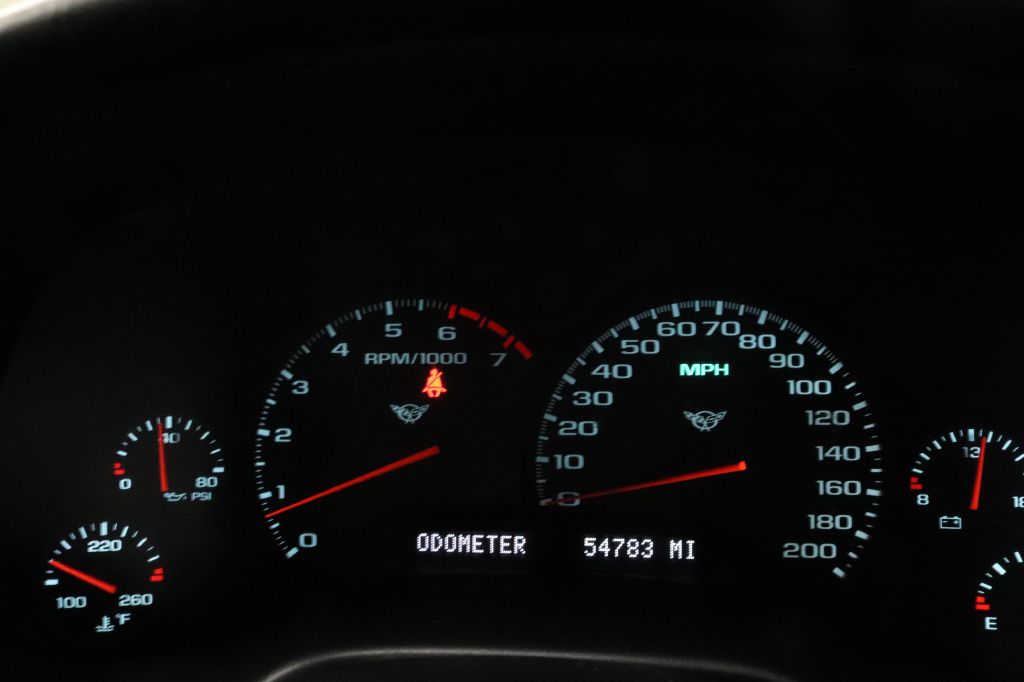 2005-Chevrolet-CORVETTE-Discovery-Auto-Center-21