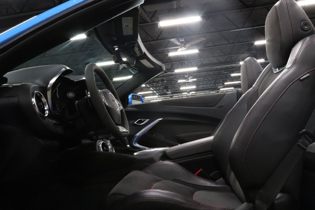 2023-Chevrolet-CAMARO-Discovery-Auto-Center-10