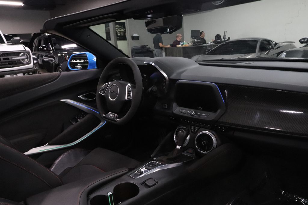 2023-Chevrolet-CAMARO-Discovery-Auto-Center-19