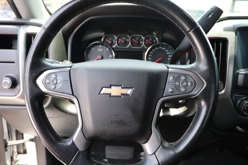 2020-Chevrolet-SILVERADO LD 15-Discovery-Auto-Center-21