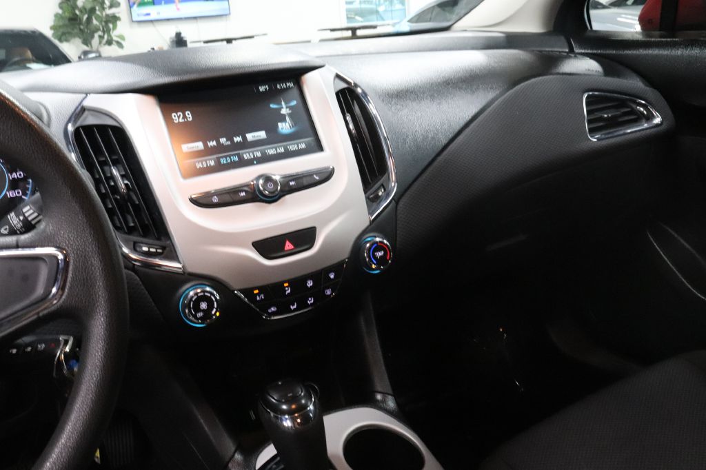 2018-Chevrolet-CRUZE-Discovery-Auto-Center-23