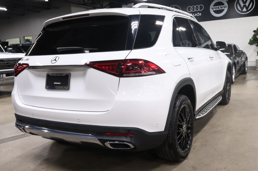 2021-Mercedes-Benz-GLE-Discovery-Auto-Center-5
