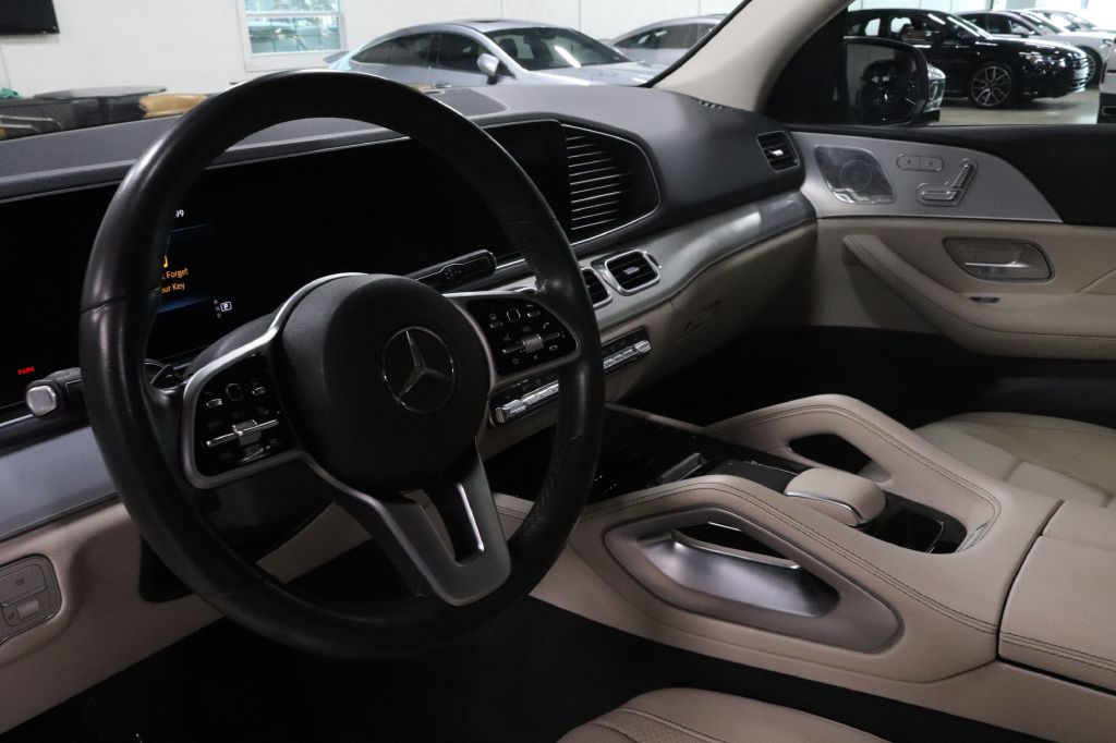 2021-Mercedes-Benz-GLE-Discovery-Auto-Center-12