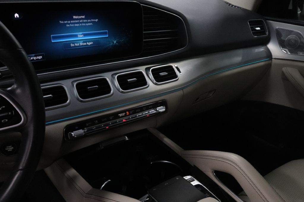 2021-Mercedes-Benz-GLE-Discovery-Auto-Center-24