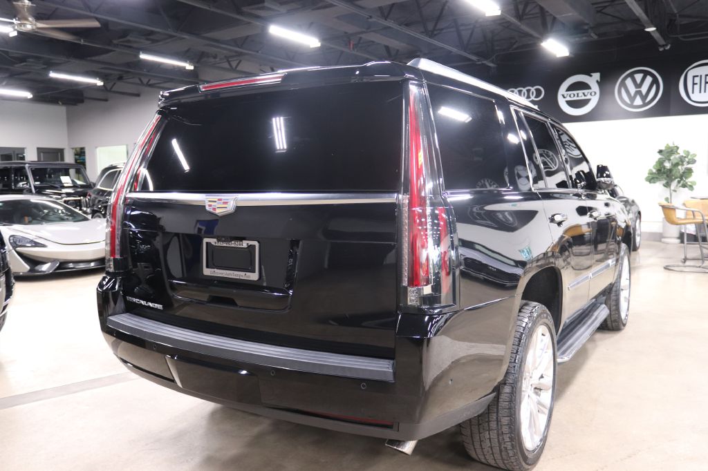 2021-Cadillac-ESCALADE-Discovery-Auto-Center-5
