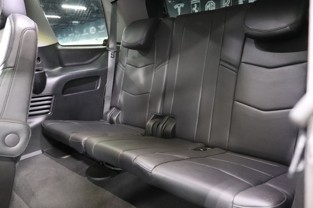 2021-Cadillac-ESCALADE-Discovery-Auto-Center-22