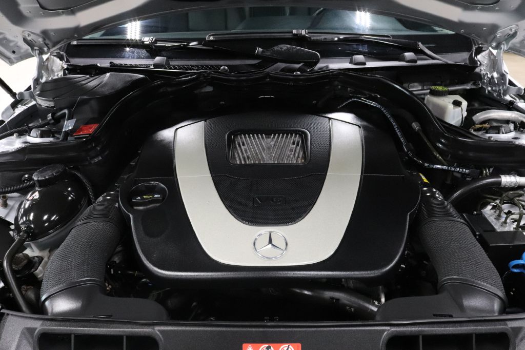 2013-Mercedes-Benz-C-CLASS-Discovery-Auto-Center-36