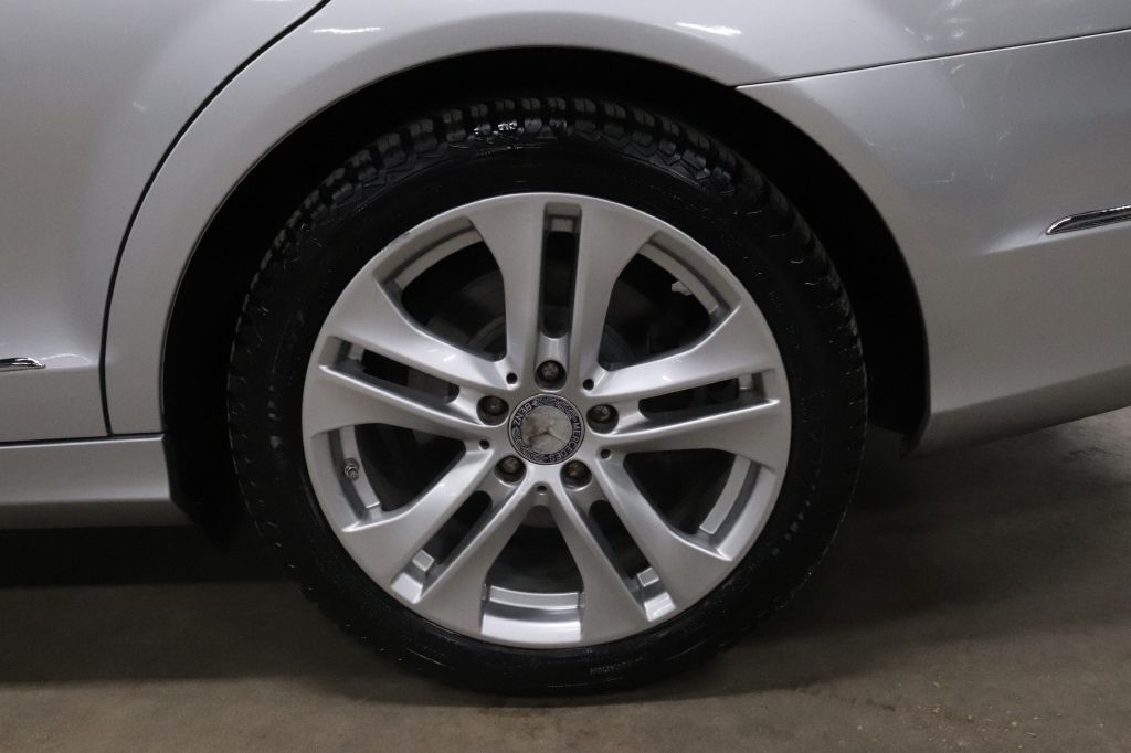 2013-Mercedes-Benz-C-CLASS-Discovery-Auto-Center-38
