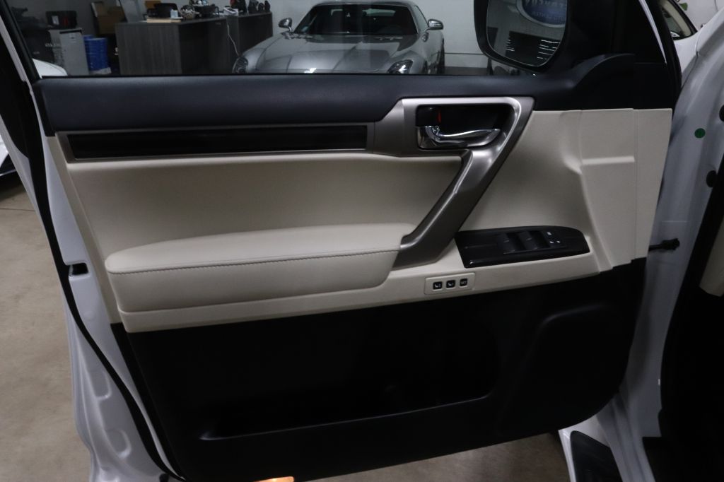 2022-Lexus-GX-Discovery-Auto-Center-9