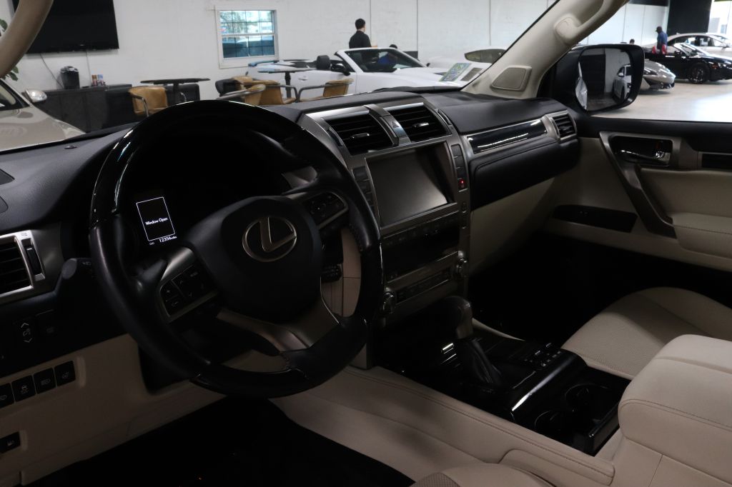 2022-Lexus-GX-Discovery-Auto-Center-12