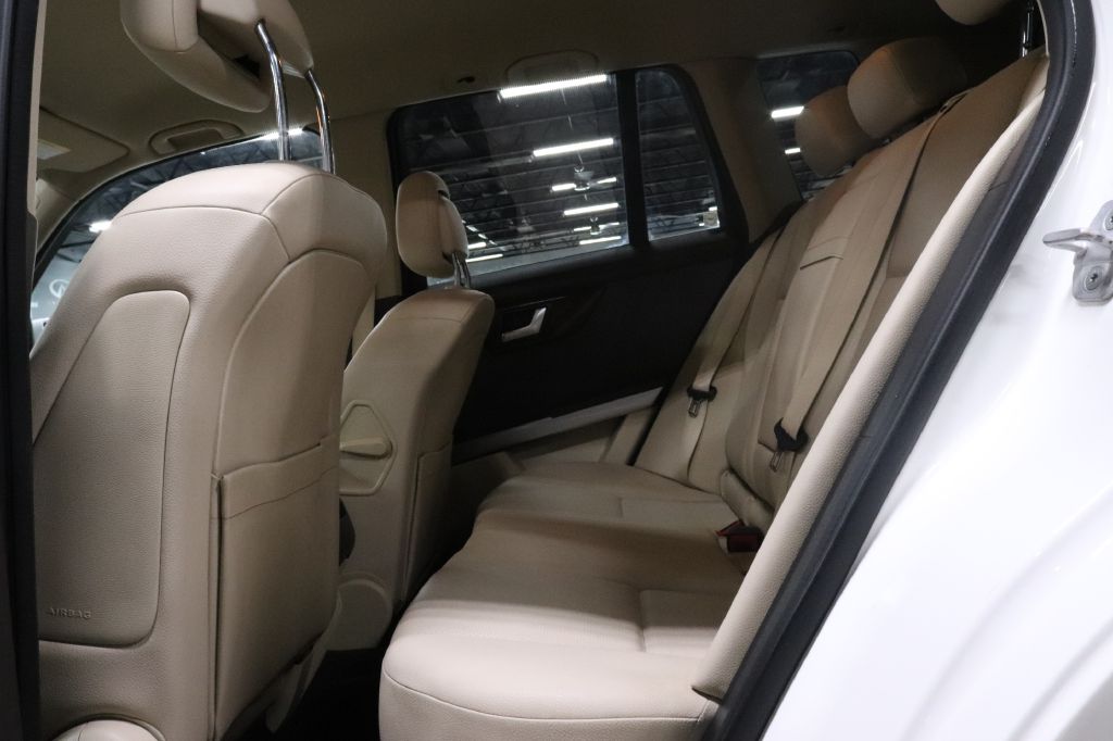 2016-Mercedes-Benz-GLK-Discovery-Auto-Center-14
