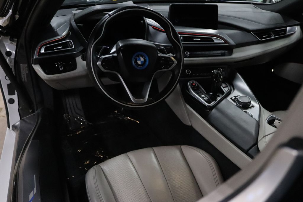 2016-BMW-I8-Discovery-Auto-Center-11