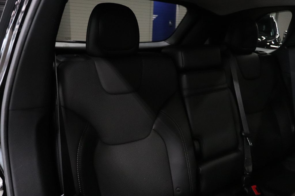2020-Jeep-CHEROKEE-Discovery-Auto-Center-20